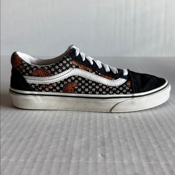 Vans Old Skool Tiger Floral Sneakers - Picture 8 of 12